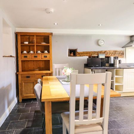 Cwm Yr Afon Mawr Villa คลันเบดเดอ ภายนอก รูปภาพ