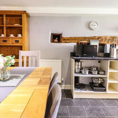 Cwm Yr Afon Mawr Villa คลันเบดเดอ ภายนอก รูปภาพ