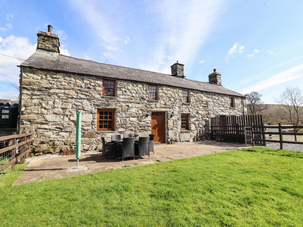 Cwm Yr Afon Mawr Villa คลันเบดเดอ ภายนอก รูปภาพ