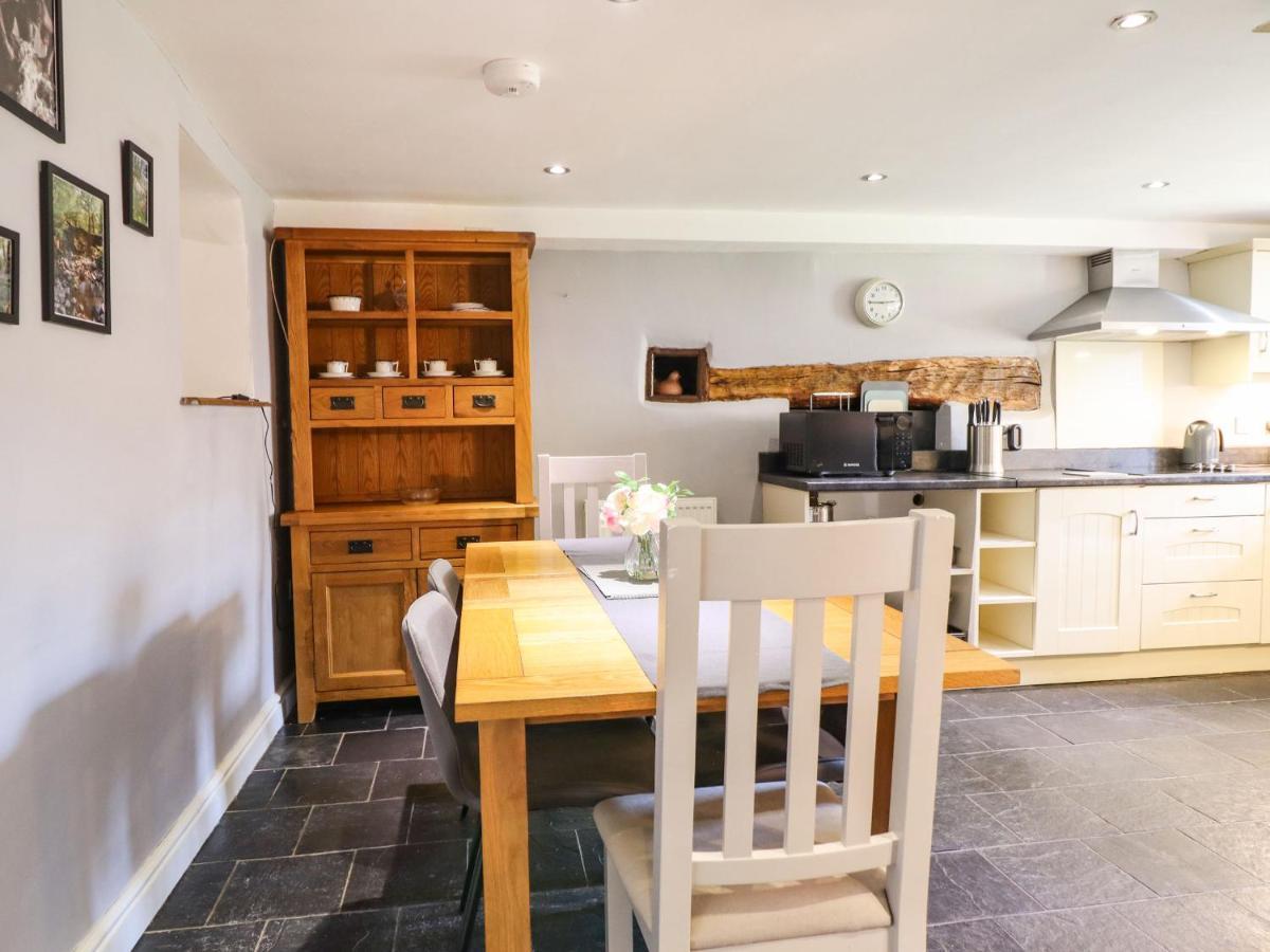 Cwm Yr Afon Mawr Villa คลันเบดเดอ ภายนอก รูปภาพ