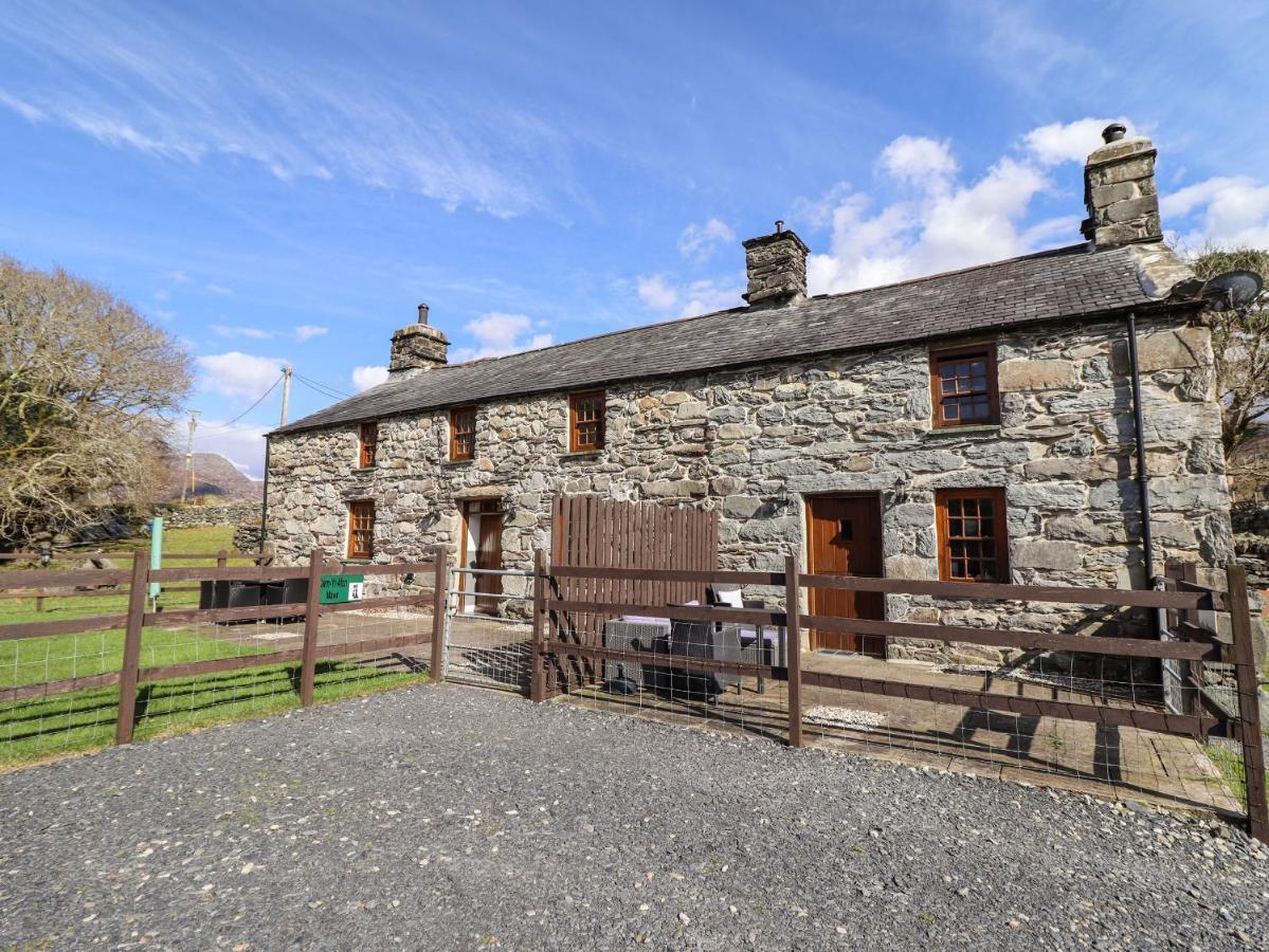 Cwm Yr Afon Mawr Villa คลันเบดเดอ ภายนอก รูปภาพ