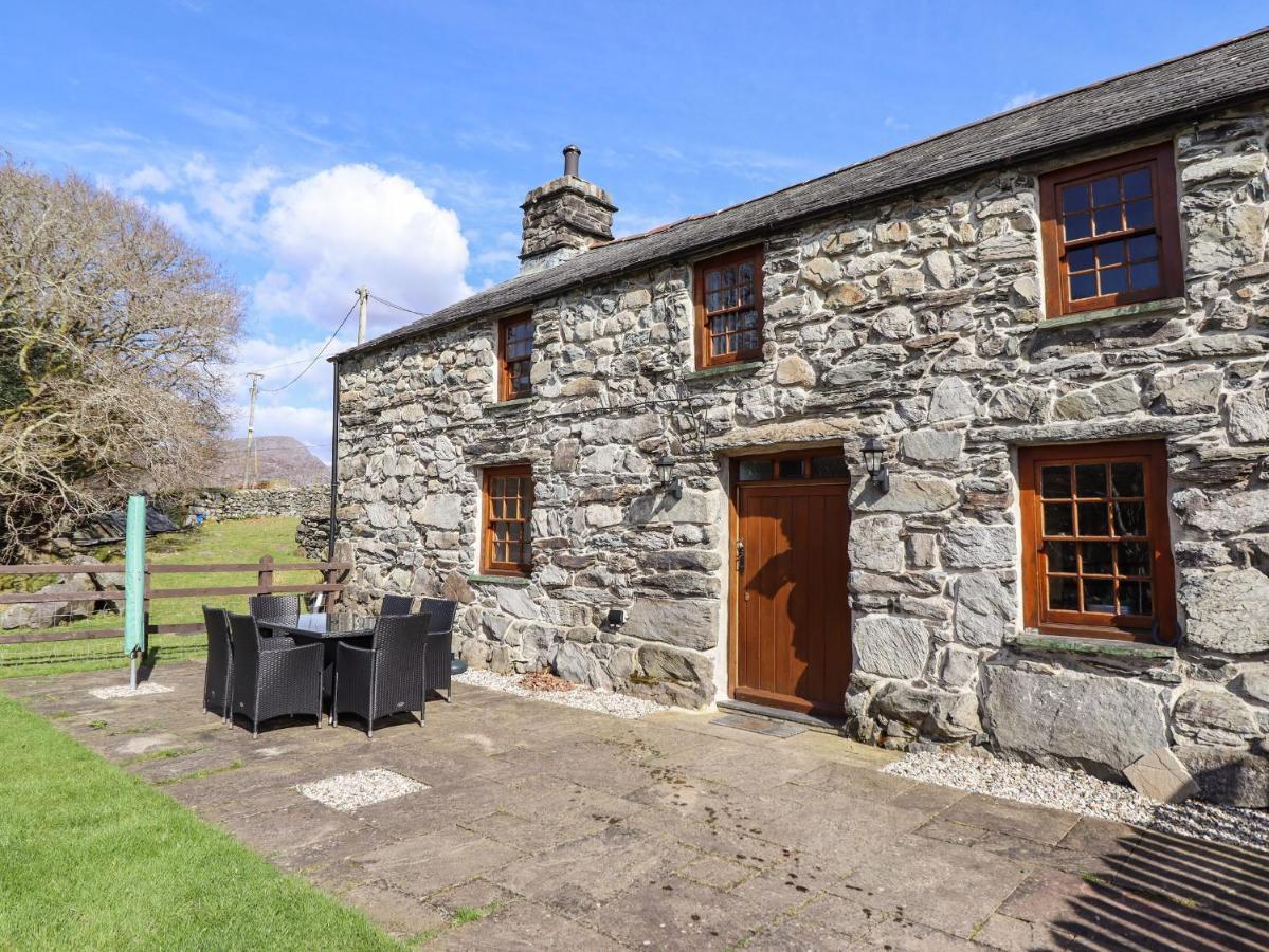 Cwm Yr Afon Mawr Villa คลันเบดเดอ ภายนอก รูปภาพ