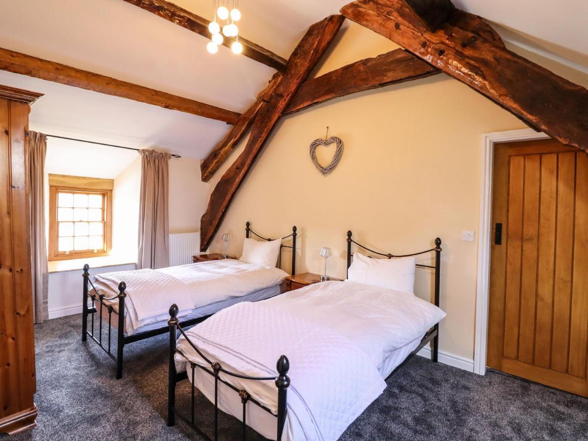 Cwm Yr Afon Mawr Villa คลันเบดเดอ ภายนอก รูปภาพ