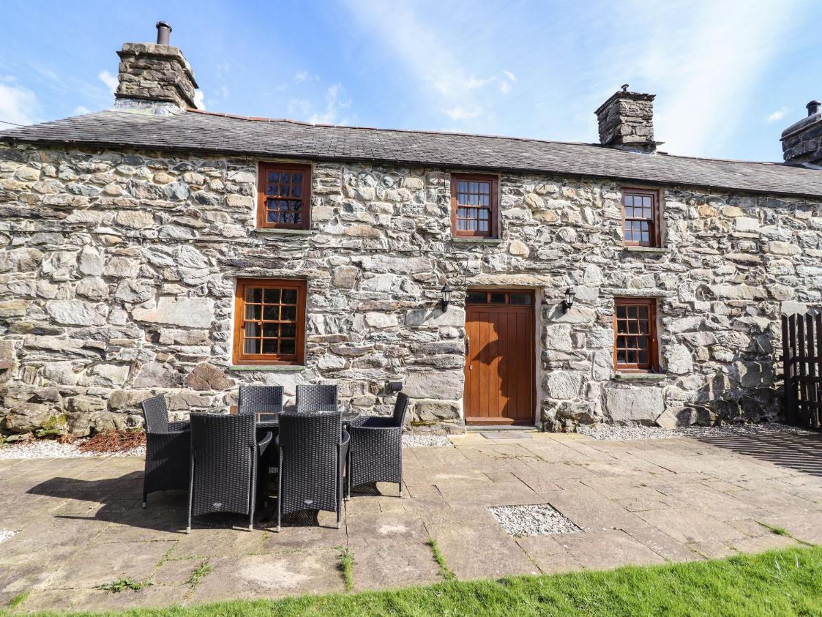 Cwm Yr Afon Mawr Villa คลันเบดเดอ ภายนอก รูปภาพ