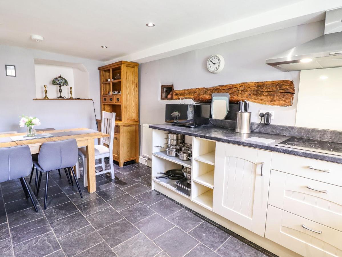 Cwm Yr Afon Mawr Villa คลันเบดเดอ ภายนอก รูปภาพ
